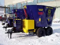 Кормораздатчик измельчитель КИС-10